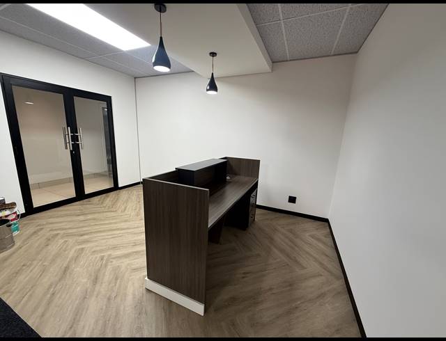 265M² OFFICE TO LET IN BRAAMFONTEIN WERF
